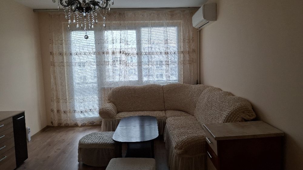 Гарсониера под наем в Надежда 3