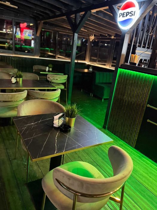 Mese bar, fast-food, restaurant, pub, pizzerie, club, terasa.