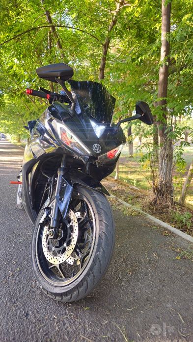 Електирон бике YAMAHA R3