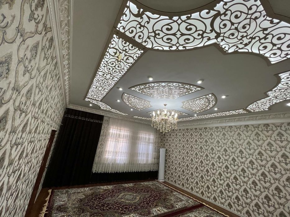 Barcha qulayliklarga ega hovli joy sotiladi