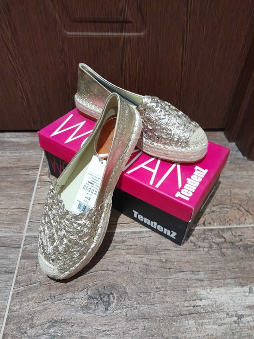 Еспадрили златисти