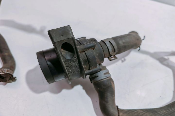 Pompa recirculare 06H121085C Audi A4 B8/8K seria
