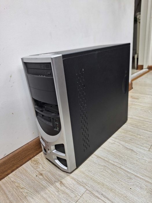 Компьютер Windows 2007 Производства Корея. Состояние отличное, рабочая