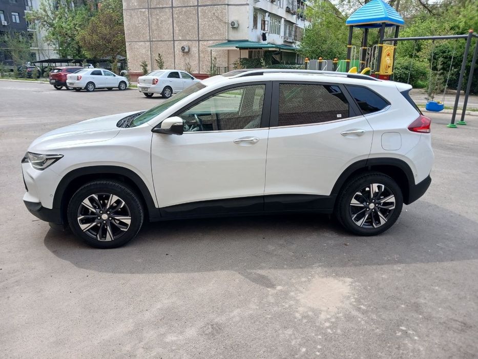 Tracker 2. Premier Plus.