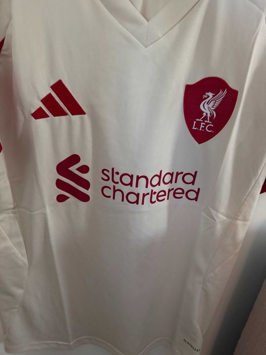 Tricou Liverpool away kit sezonul nou premier league