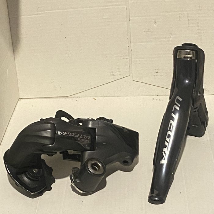 Shimano Ultegra Di2 ergopower si schimbator