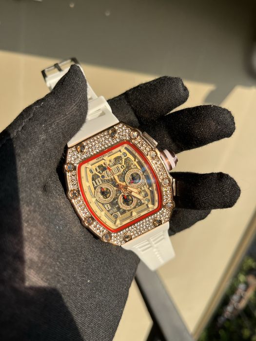 Часовник Hengbolong НАМАЛЕН!