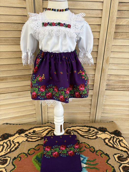 Costum popular pentru fetite de Maramures