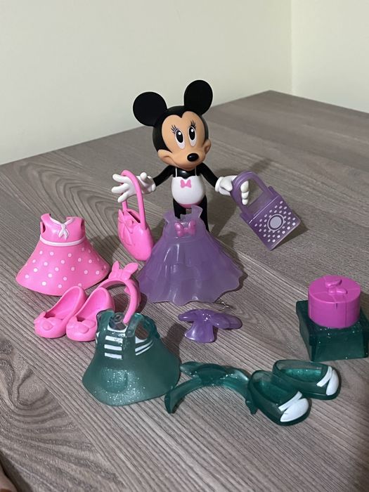 Minnie Mouse 3 schimburi de haine