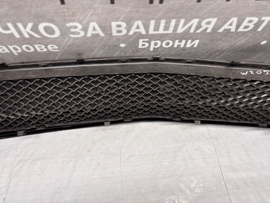 Долна решетка предна броня Mercedes C-Class W205 AMG • 2014–2021
