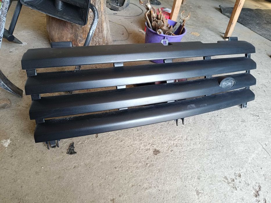 Предна решетка за Land Rover  модел range rover l322