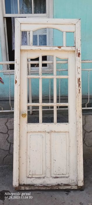 Eshik romlar sotiladi