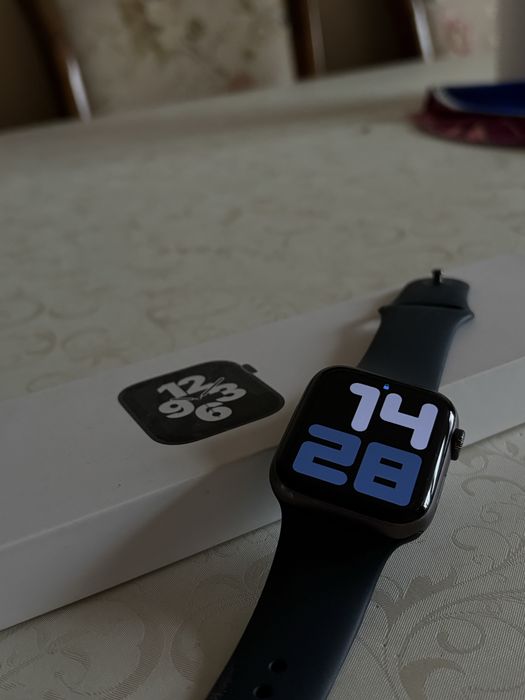 Apple watch SE 44мм