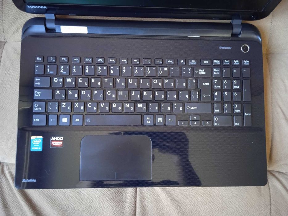 Toshiba L50-B Intel® Core™ i5-4210U/1TB/8GB/нова батерия/чанта