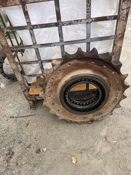 Запчасти на Камацо 220