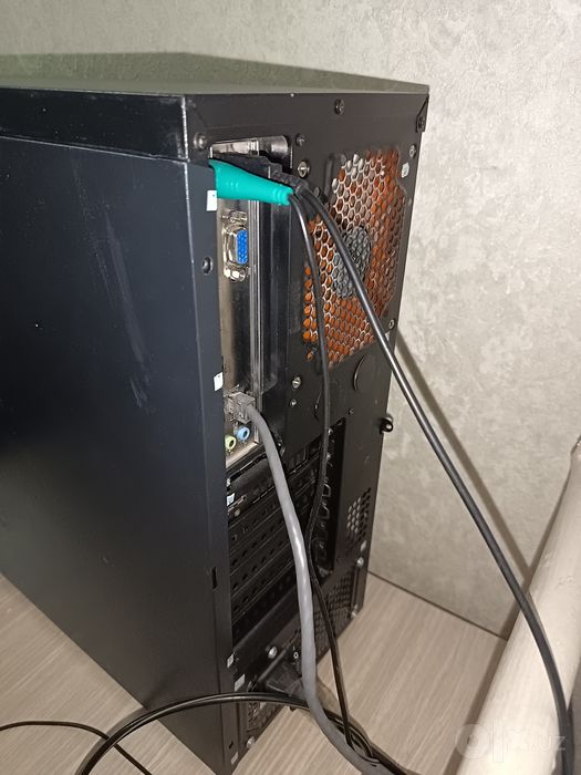 XEON 1245 V2, 16GB DDR3, RX 470 4gb. I7 3770
