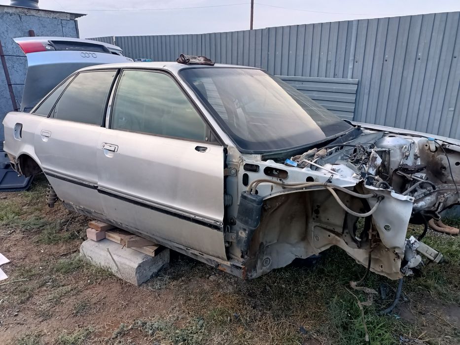 Продам б/у запчастей на Ауди Б4