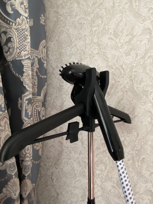 Паровой утюг (REDMOND)