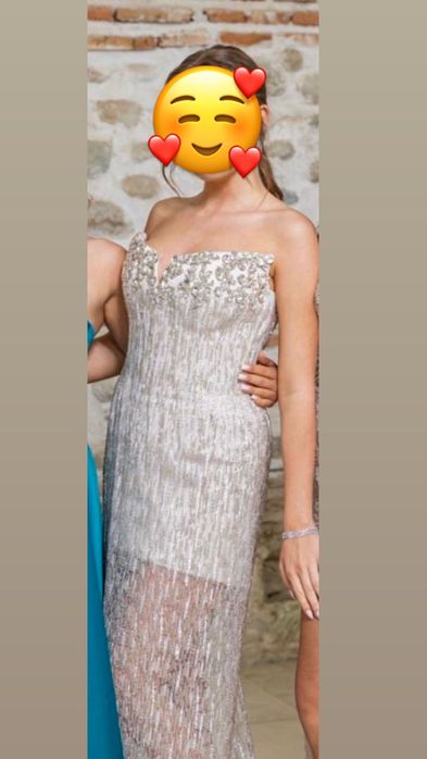 Продавам бална рокля