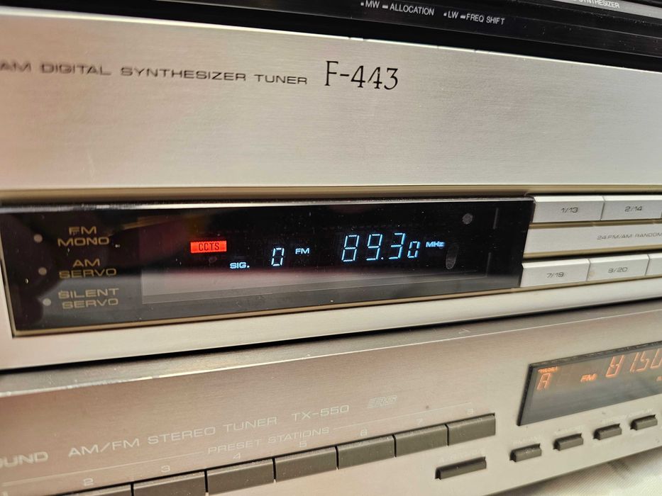 Tuner Pioneer F443 si Technics ST-X999L