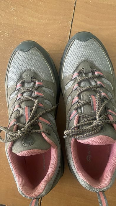 Треккинговые ботинки женские