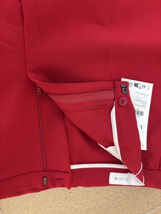 Zara червен кастюм