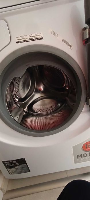 Спешно Пералня Hotpoint Ariston AQUALTIS 1600 оборота