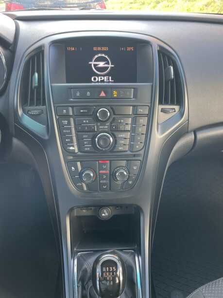 Opel Astra J 2011 inmatriculat