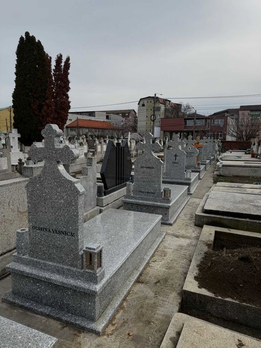 Servicii funerare-Executăm monumente funerare din granit, marmură si mozaic, cavouri și lucrări în cimitir.