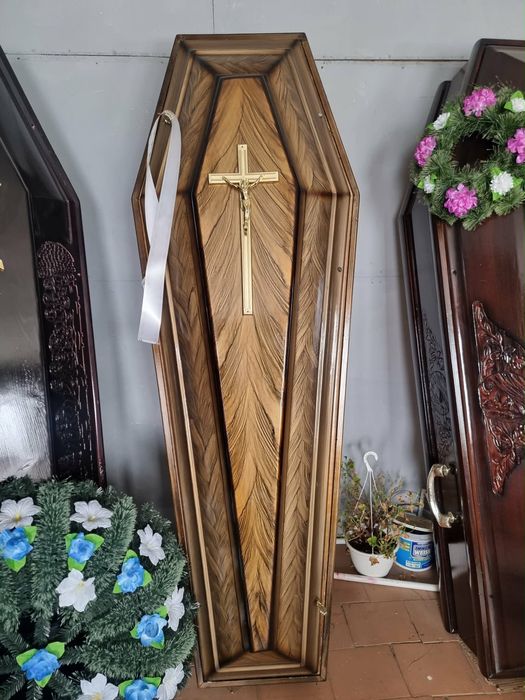 Servici funerare complete non stop