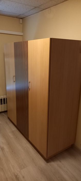 Гардероб трикрилен