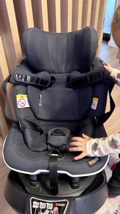 Scaun BeSafe iZi Turn i-Size rotativ cu Isofix