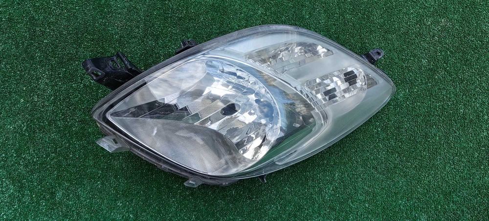 Фар за Toyota Yaris / Тойота Ярис