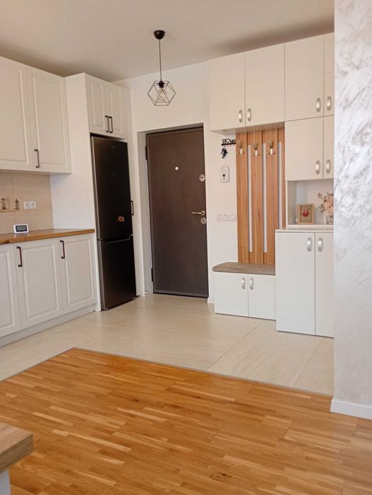 Inchiriez apartament  o camera+open space, zona Lidl Grănicerilor