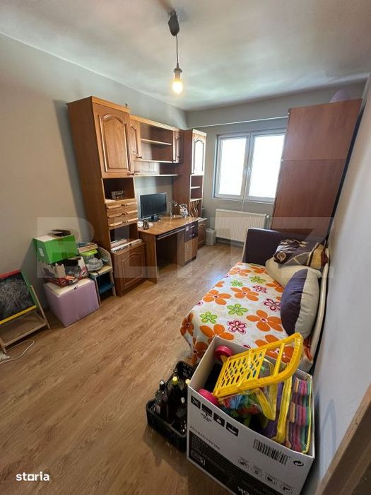 Apartament 4 camere, decomandat, etaj intermediar, parcare, Manastur