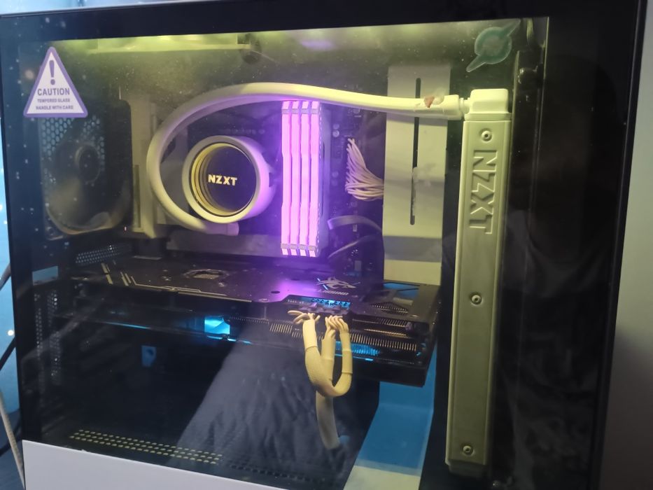 PC Gaming  High-End – i9 + RX 7900 GRE + 32GB RAM