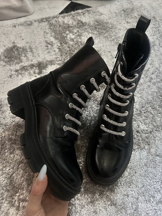 Cizme din piele lăcuită Graceland