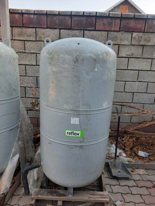 Продам расширительные бочки