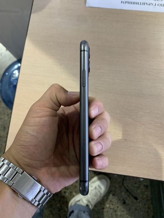 Iphone 11 продам