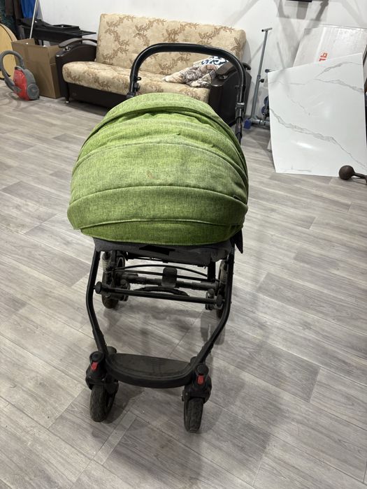 Продам детскую коляску б/у