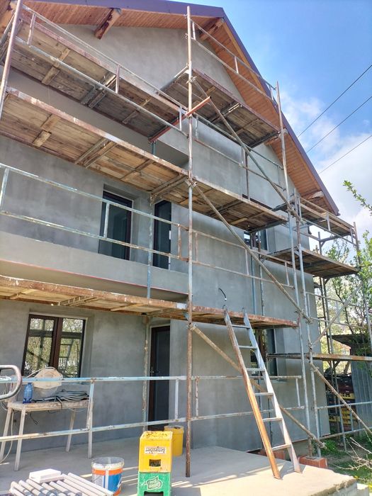 Închirieri popi și schele metalice