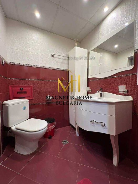 Уютен тристаен апартамент с отделна кухня до Пожарната