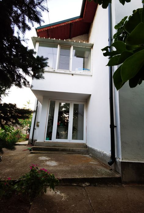Vând casă la intrare în Malu Mare