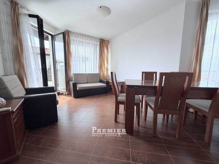 Просторен тристаен апартамент