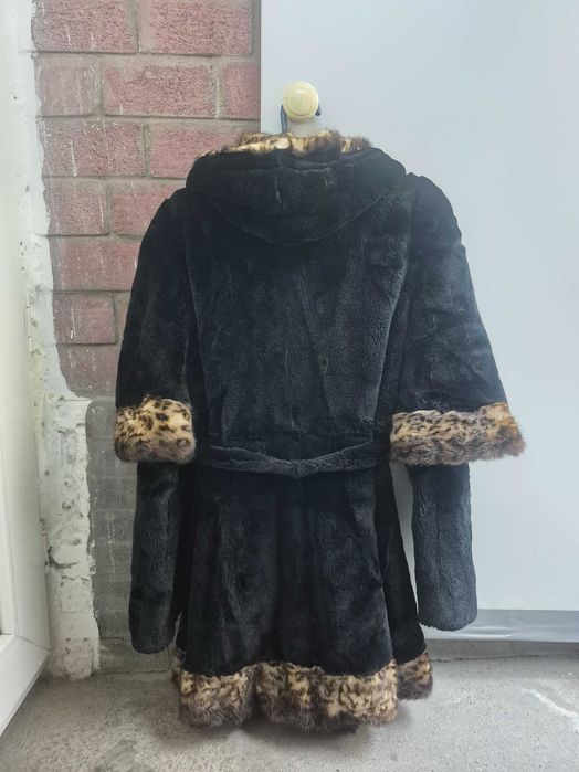 2 шубы продам за 10000тг