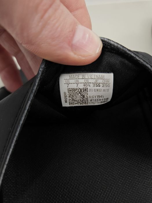 Șlapi papuci Adidas cu talpă premium din spumă