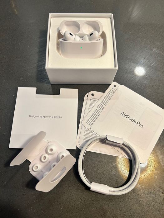 Casti wireless Apple AirPods Pro 2 in stare impecabila