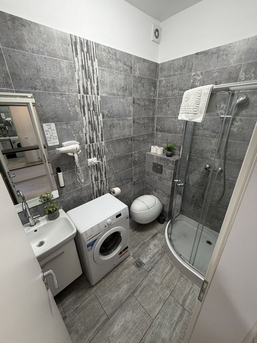 IS Cazare Regim Hotelier Ap Noi 1-2-3 cam Centru Palas Newton Aeroport