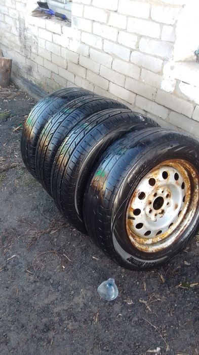 Продам диски с резиной 14r штампы