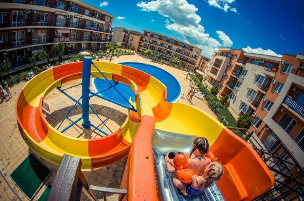 Продава се Двустаен апартамент в к.к. Слънчев бряг - 70 кв.м за 765 €/кв.м - Снимка #1